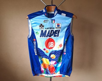 Vintage 1996 Mapei - GB Italian pro cycling waterproof gilet/vest with WindStopper, size L