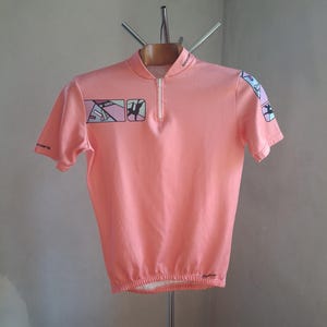 Vintage 90&#39;s Italian simple & bright pink short sleeve cycling jersey, size short L men&#39;s/XXL women&#39;s