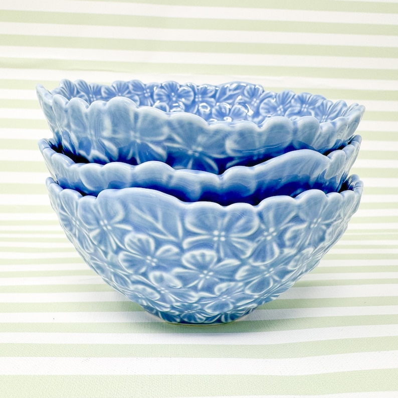 Set of 3 Blue Hydrangea Tidbit Bowls image 2