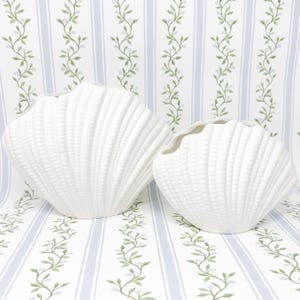 White Shell Ceramic Vases