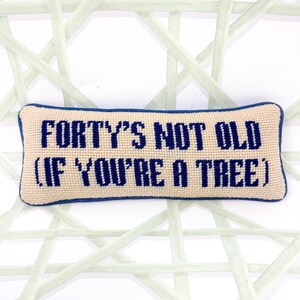 Needlepoint pillow - Etsy 日本
