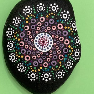 ALEXA Palmstone Dot Mandala peint à la main