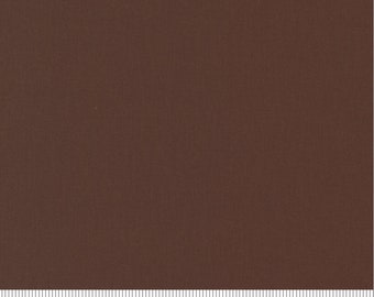 Moda - BELLA SOLIDS - Quilt Fabric-by-the-1/2 yard by Moda 9900-71 Moda U Brown