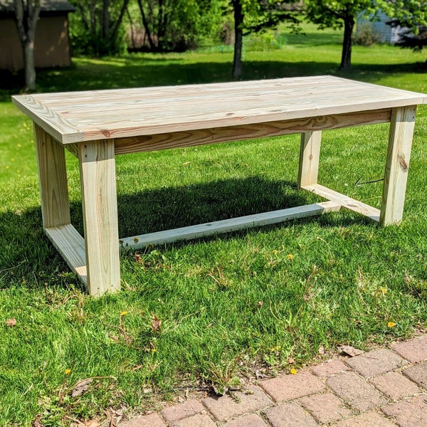 DIY Patio Table Woodworking Plans