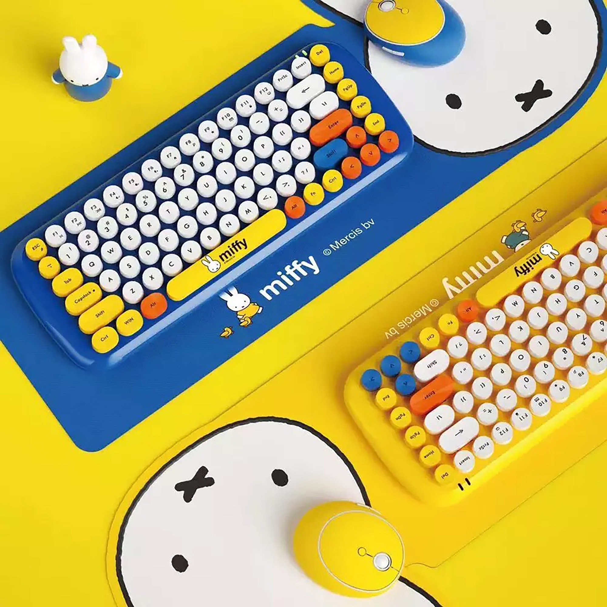 cute typewriter keyboard