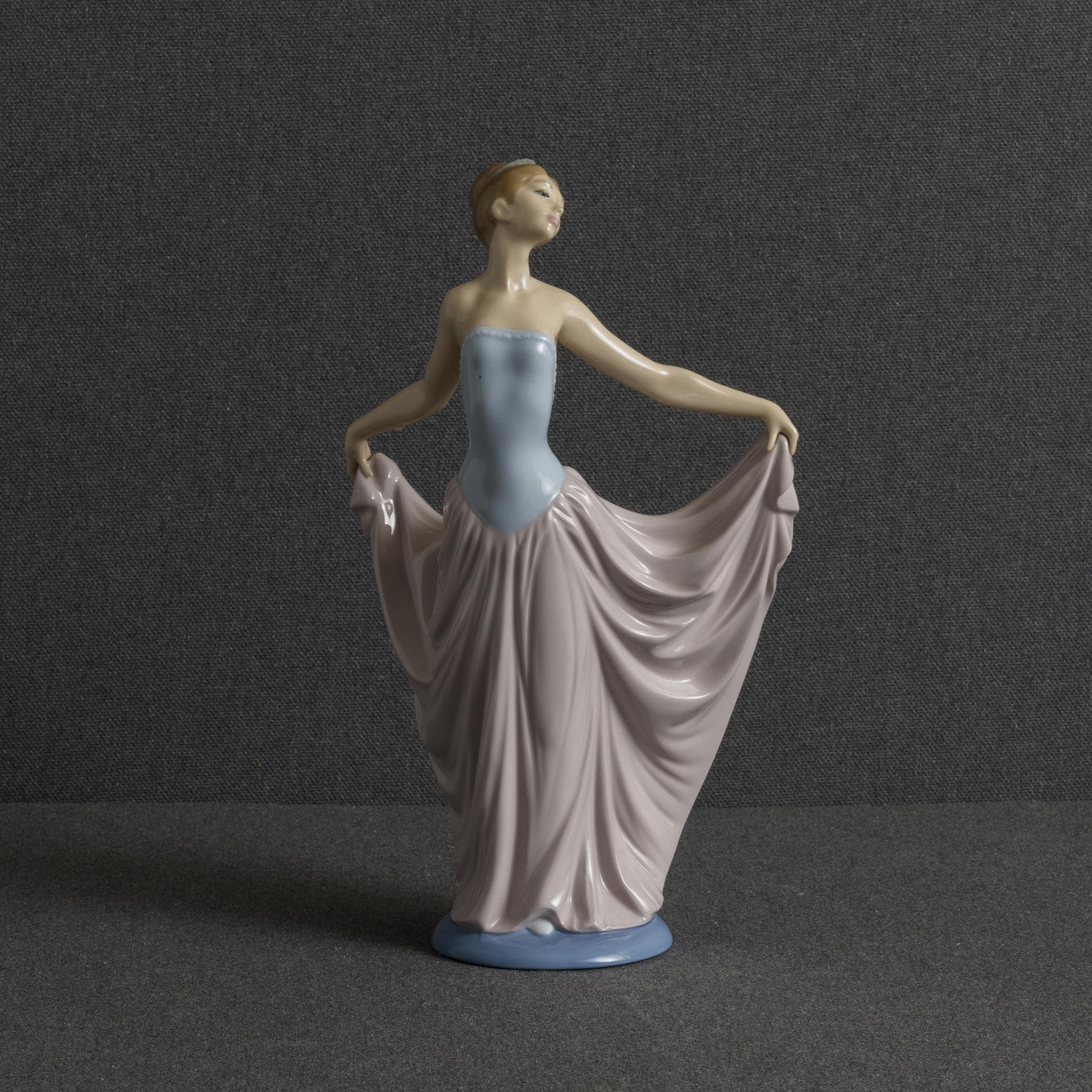 Lladro sitting ballerina - Etsy 日本
