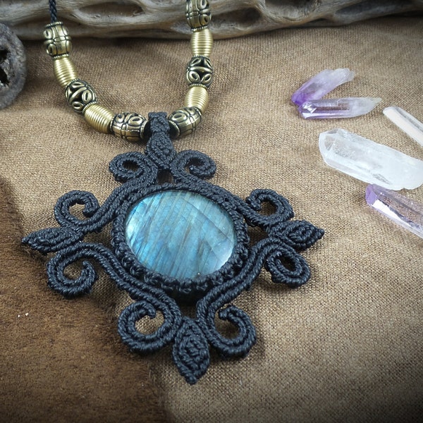 collier labradorite macramé