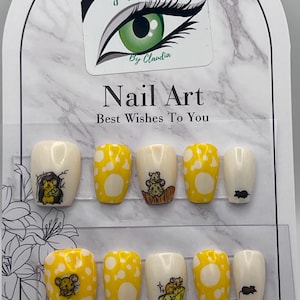 Mouse with cheese press on nails/ Mouse Nail/ Cheese Nails/Fake Nails/ Press on Nails/ Yellow press on nails