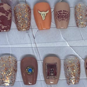 Rodeo Cowgirl Press On Nails: Brown Glitter Vaquera Nails