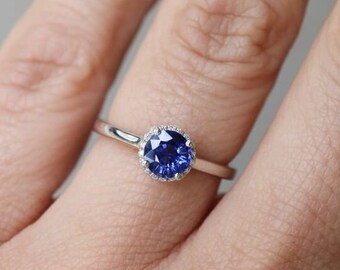 2CT Blue Round Cut CZ Diamond Solitaire Halo Engagement And Pretty Mother Gift Ring