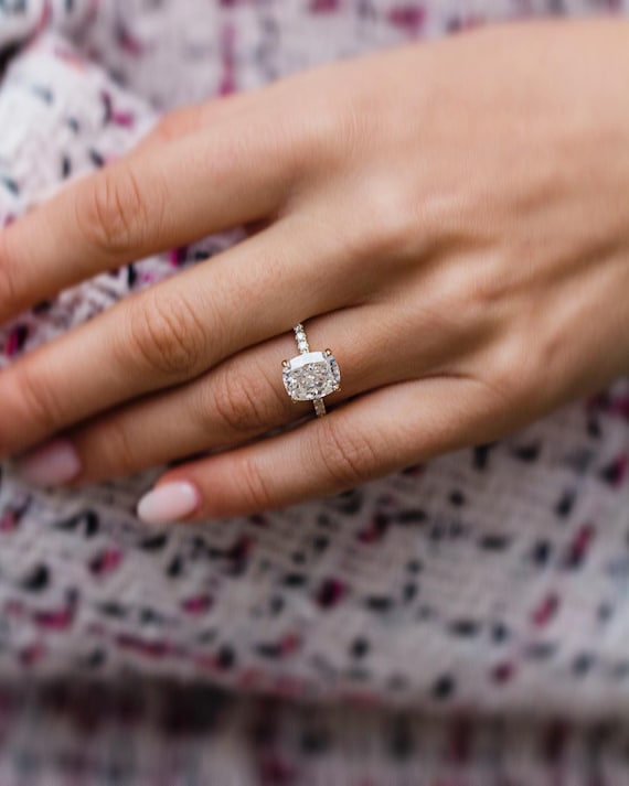 Cushion brilliant hotsell cut diamond ring