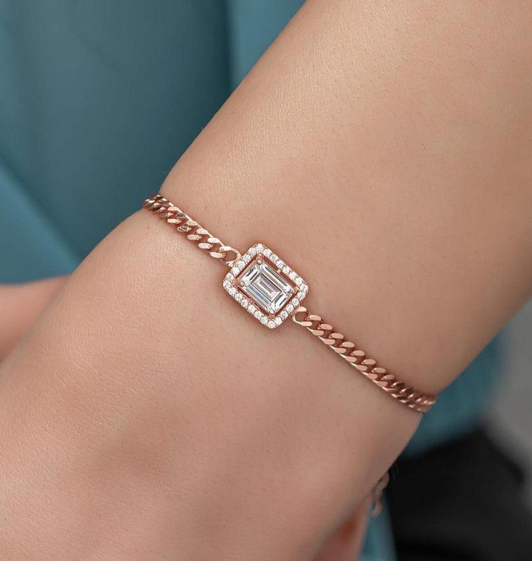 Pretty White Emerald Brilliant Cut Signity Diamond Halo Bracelet