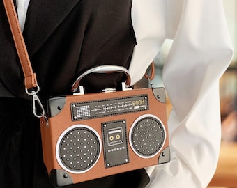 Retro Radio Crossbody Bag, Mini Boombox Purse Vintage Style Shoulder Bag, Y2K Streetwear Cute Statement Tape Recorder Bags, Couple Gift