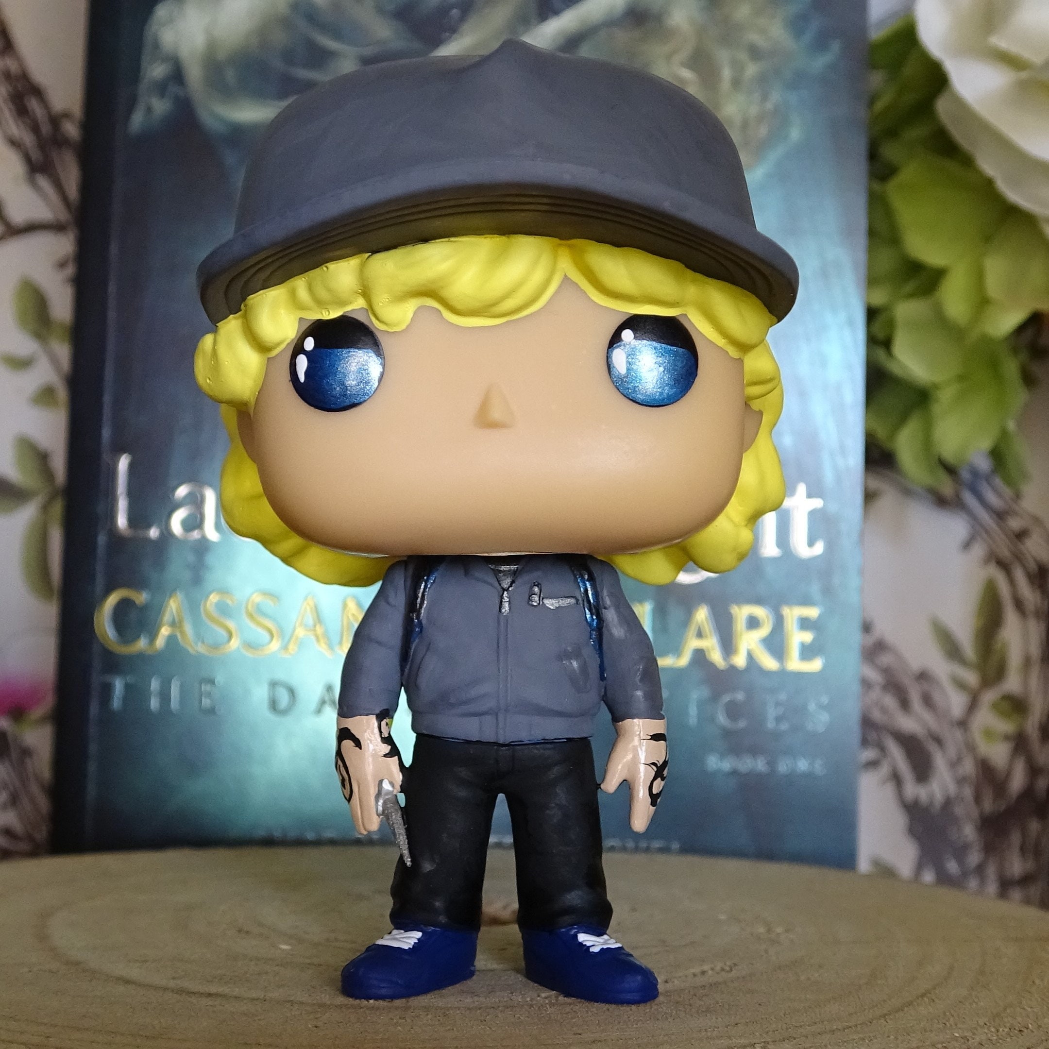 シャドウハンター - クラリー・フェアチャイルド、キット・ヘロンデール、サイモン・ルイス、イザベル・ライトウッド・ファンコス - Etsy 日本, image size:2160x2160