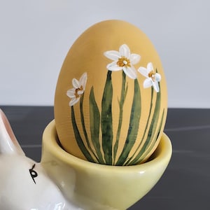 Hand painted easter egg with flowers, decorative easter egg, floral easter decor, spring home decoration, easter gift idea
