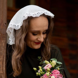 Round white lace mantilla veil