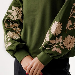 Embroidered sweatshirts for ladies outlet