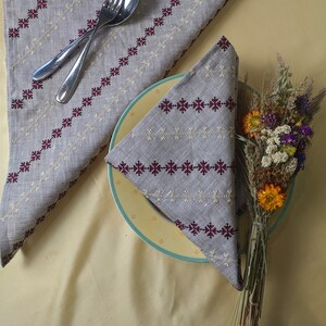 Linen napkin with traditional embroidery