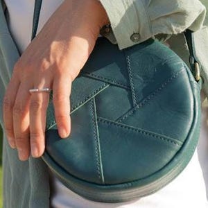 Round Teal Crossbody Bag Genuine Leather Circle Shoulder Bag Minimalist Zipper Purse Small Everyday Bag