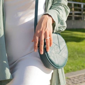 Round Teal Crossbody Bag Genuine Leather Circle Shoulder Bag Minimalist Zipper Purse Small Everyday Bag