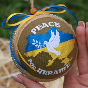 Ukrainian embroidered ornament set of 3, Blue yellow fabric ball baubles with jute hanger, Rustic gift box, Patriotic holiday decor