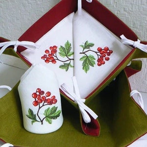 Set of 4 Embroidered linen clothnapkins, Cloth dinner napkin, Flower napkin set, Fine table linens, Housewarming gift, Linen napkins