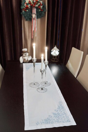 Grelucgo Machine Embroidered Snowflake Table Runner - Silver Grey & White, 13.5x34 Inches, Hand-Cut Winter Holiday Decor