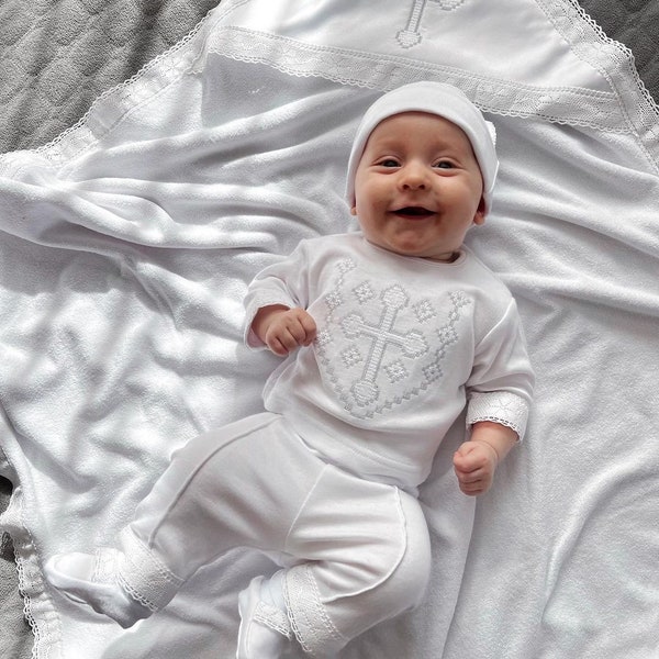 Tenue de baptême de bébé garçon hiver, barboteuse de baptême avec broderie croisée, tenue de baptême aux pieds de garçon blanc, tenue de dédicace pour garçon