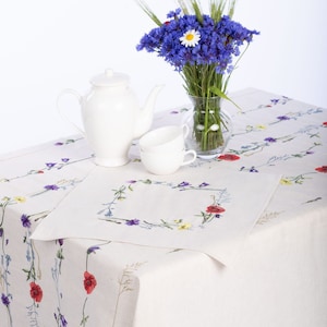 Wildflowers table set, Housewarming table decor, Set of eco napkins, Red flower napkins, Rustic napkins, Embroidered floral cloth napkins