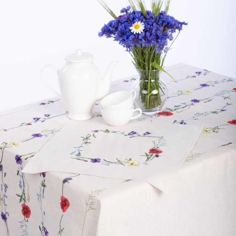 Linen Tablecloth and Napkin Set with Wildflower Embroidery – Rustic Floral Dining Table Set, Country Cottage Style Table Linen Decor