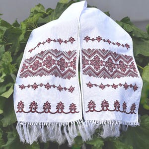 White Cotton Slavic Embroidered Towel with Red Black Geometric Cross Stitch and Fringe – Traditional Ukrainian Rushnyk Decor for Rituals