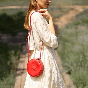 Red Round Crossbody Bag for Women, Small Circle Shoulder Bag, Minimalist Leather Style Purse, Everyday Fashion Accessory