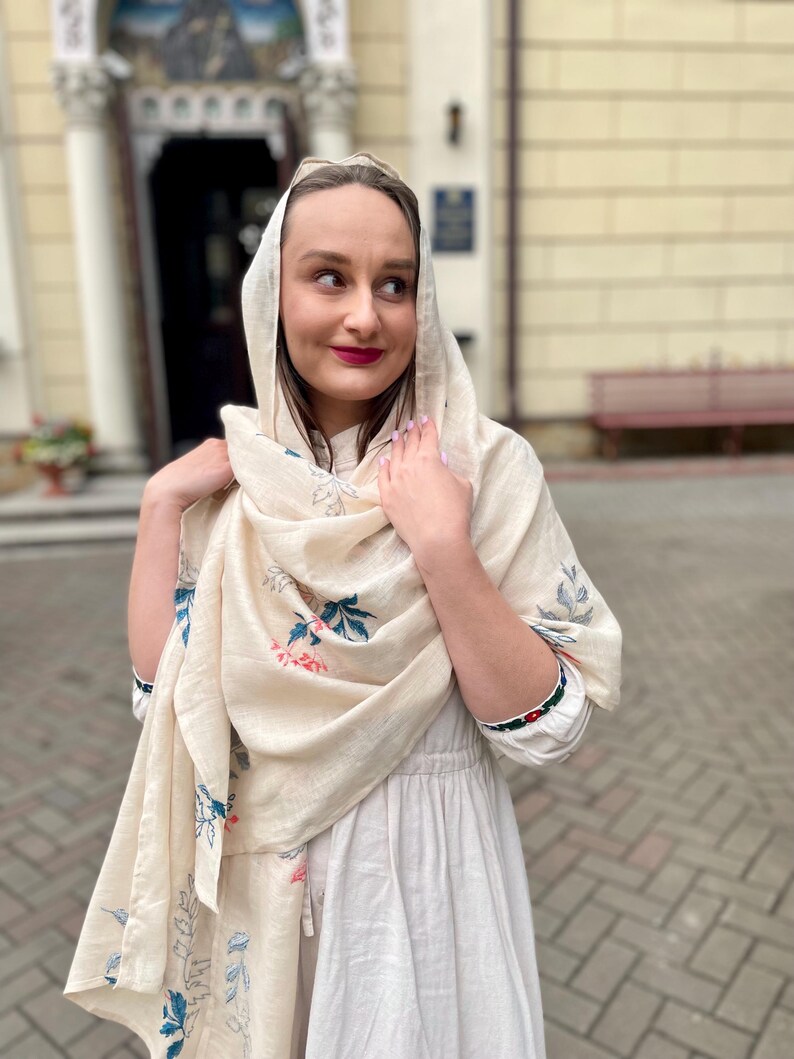 Embroidered сream рeadscarf for сhurch or liturgy