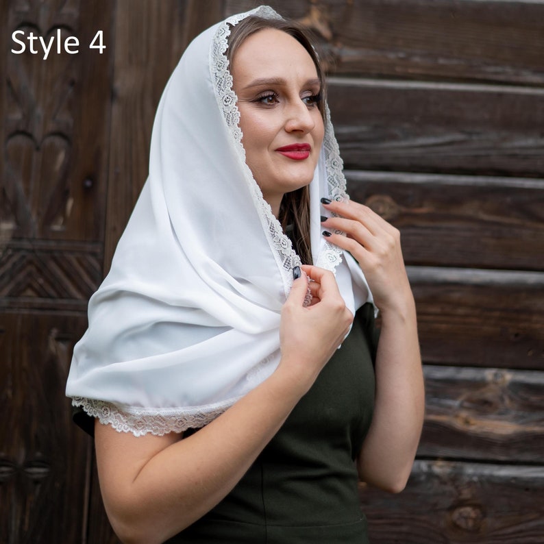 Elegant White Lace Church Veil