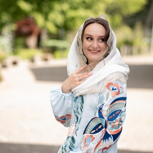 Lace mantilla veil