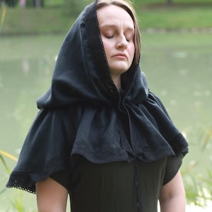 Black linen hooded capelet with lace trim, Victorian cottagecore hood shawl, Modest head covering, Renaissance costume cloak wrap