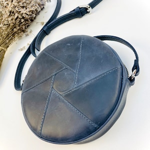 Chic leather cross-body bag