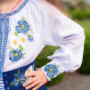 Girls Ukrainian embroidered white dress set with cornflower daisy and lace up corset belt, Traditional vyshyvanka for holidays and photos