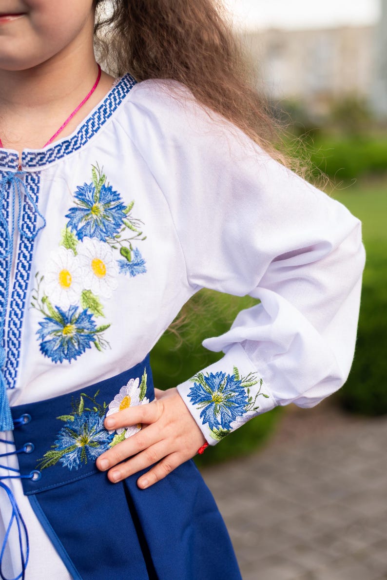 Girls Ukrainian embroidered white dress set with cornflower daisy and lace up corset belt, Traditional vyshyvanka for holidays and photos