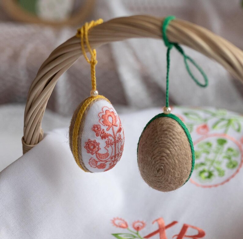 Red folk pattern hanging egg
