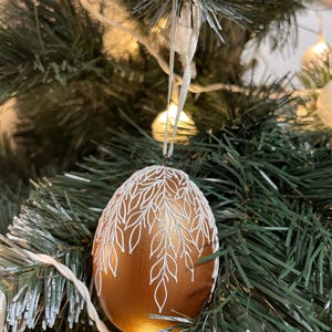 Hand painted decorative egg ornaments, Symbolic hanging decorations, Floral spring ornaments for home decor