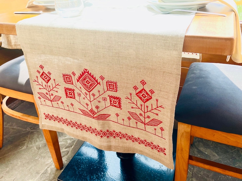 Embroidered linen table runner, ukrainian embroidery table runner, red embroidery linen runner, traditional table decor, folk table linen