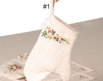 Linen oven mitt, Floral pot holder, Embroidered glove, Linen hop pads, Cookware mittens, Linen décor, Oven gloves, Cooking gloves, Gifts