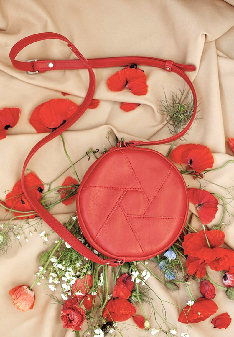 Red Round Crossbody Bag for Women, Small Circle Shoulder Bag, Minimalist Leather Style Purse, Everyday Fashion Accessory