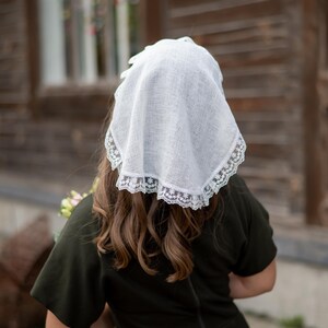Round white lace mantilla veil