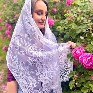 White floral lace mantilla veil for women