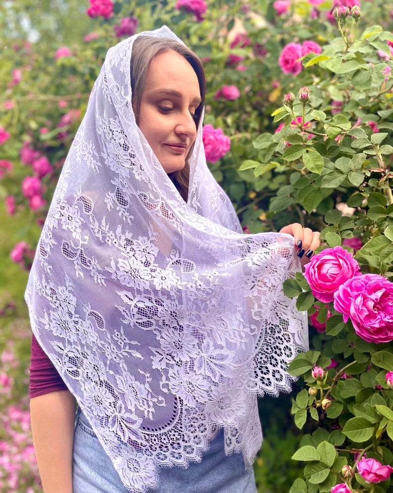 White floral lace mantilla veil for women