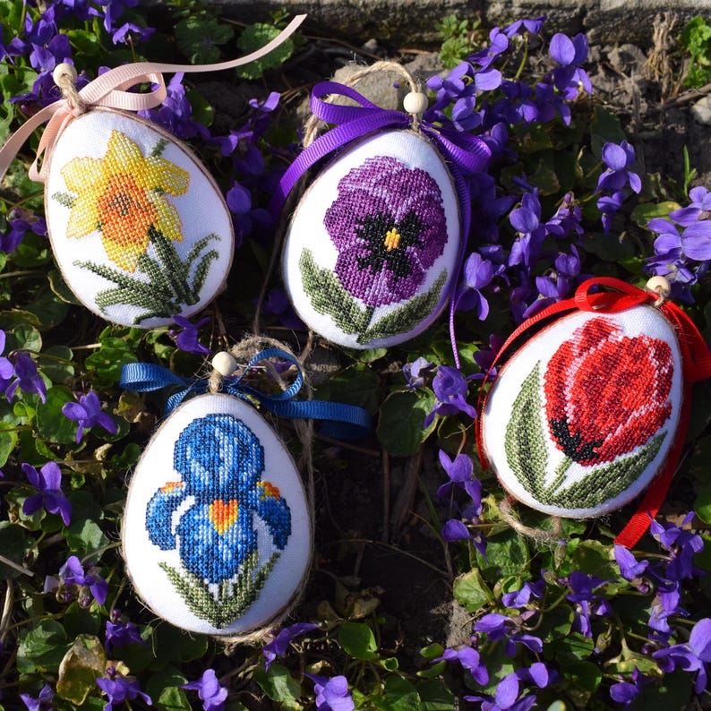 Set of 4 handmade embroidered floral Easter eggs