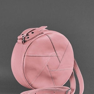 Round Pink Crossbody Bag Minimalist Circle Purse with Adjustable Strap, Modern Small Shoulder Bag for Everyday Wear and Casual Outfits