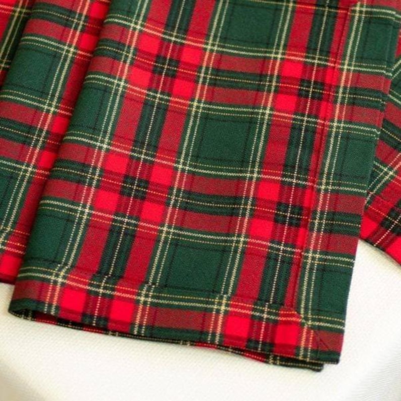 Red green tartan plaid cloth napkin 40x30 cm Christmas table decor, Reusable fabric dinner napkin, Holiday scottish check kitchen linens